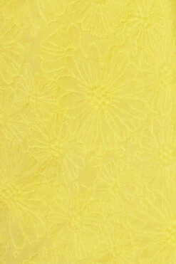 Daisy Top -Fashion Clothing Store DaisyCloseUp Studio Summer1