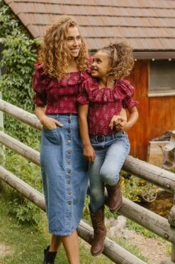 Gracie Top In Wine Floral - FINAL SALE 12 Gracie Top In Wine Floral - FINAL SALE -Fashion Clothing Store EmmaSkirt Fall23 3ac23701 a3e6 4ac3 8d14 464fcc2ac1bb 778380