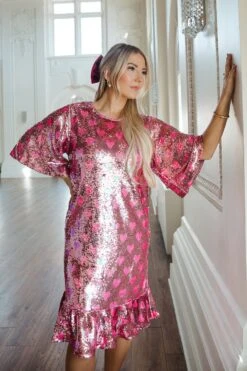 Evelyn Dress In Sequin Hearts 17 Evelyn Dress In Sequin Hearts -Fashion Clothing Store Evelyn pinkhearts 6 581155