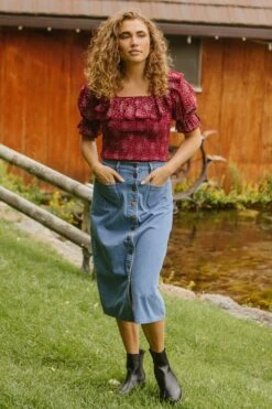 Gracie Top In Wine Floral - FINAL SALE 14 Gracie Top In Wine Floral - FINAL SALE -Fashion Clothing Store GracieWineTop Fall23 645742