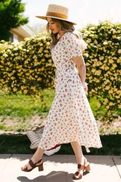 Lucy Dress In Strawberry Fields -Fashion Clothing Store LucyStrawberryFeilds StGeorge SS23 13 853941