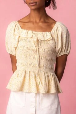 Fashion Clothing Store 33 Rae Top In Yellow