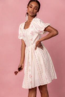 Flowers For All Dress In Vintage Floral 14 Flowers For All Dress In Vintage Floral -Fashion Clothing Store Vintage Studio 4