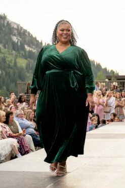 Andie Dress In Emerald Velvet - FINAL SALE -Fashion Clothing Store andieemerald 1 2 309033