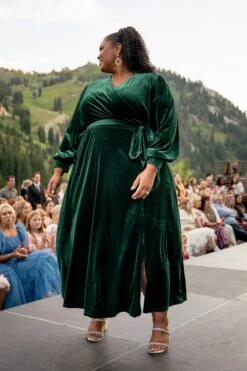 Andie Dress In Emerald Velvet - FINAL SALE -Fashion Clothing Store andieemerald 3 2 246270