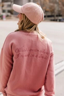 Ivy City Sweatshirt In Pink -Fashion Clothing Store sweats 08 892805