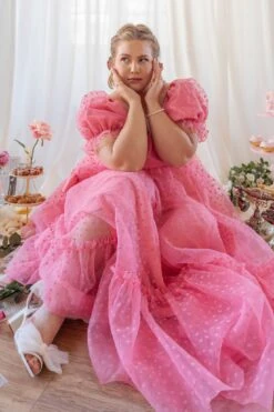 Wonderland Dress In Pink Hearts 17 Wonderland Dress In Pink Hearts -Fashion Clothing Store web valentinesday modestsizeinclusivedresses lovers 24