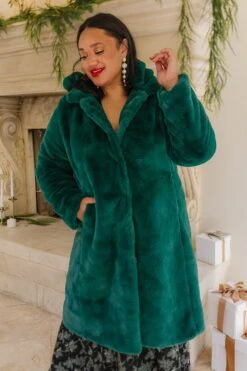 Willa Coat In Green - FINAL SALE -Fashion Clothing Store willa green plus 06 641509